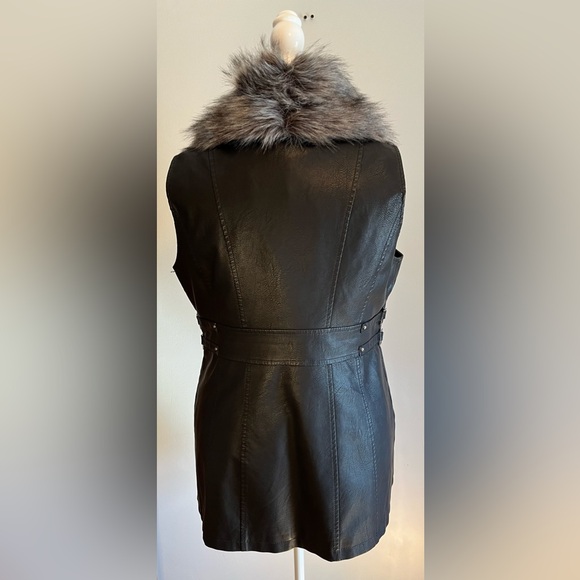 Faux leather and fur vest - Picture 5 of 5